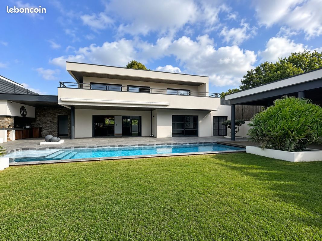 Maison 7 pièces 235 m² · à Idron · 235 m² · 969 000 €