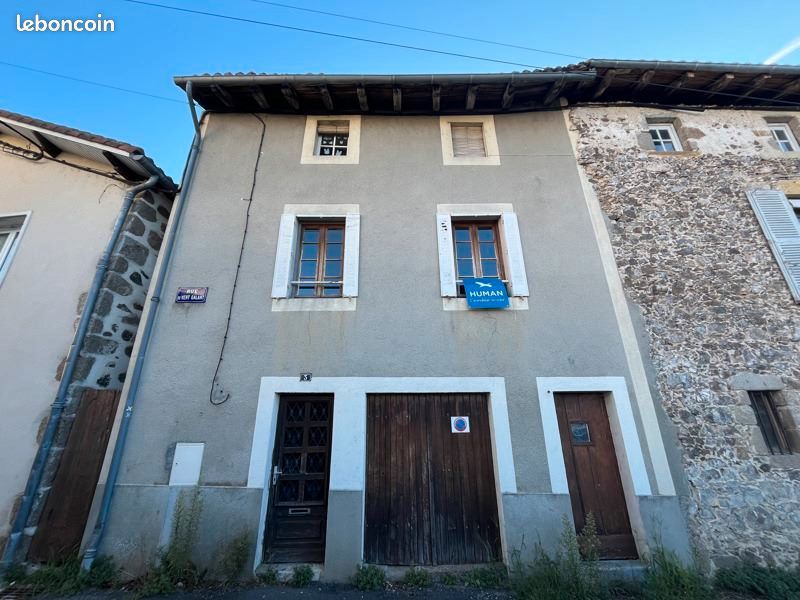 Maison 5 pièces 106 m² · à Confolens · 106 m² · 40 000 €