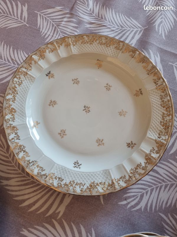 Assiettes motifs dorées (image 3)
