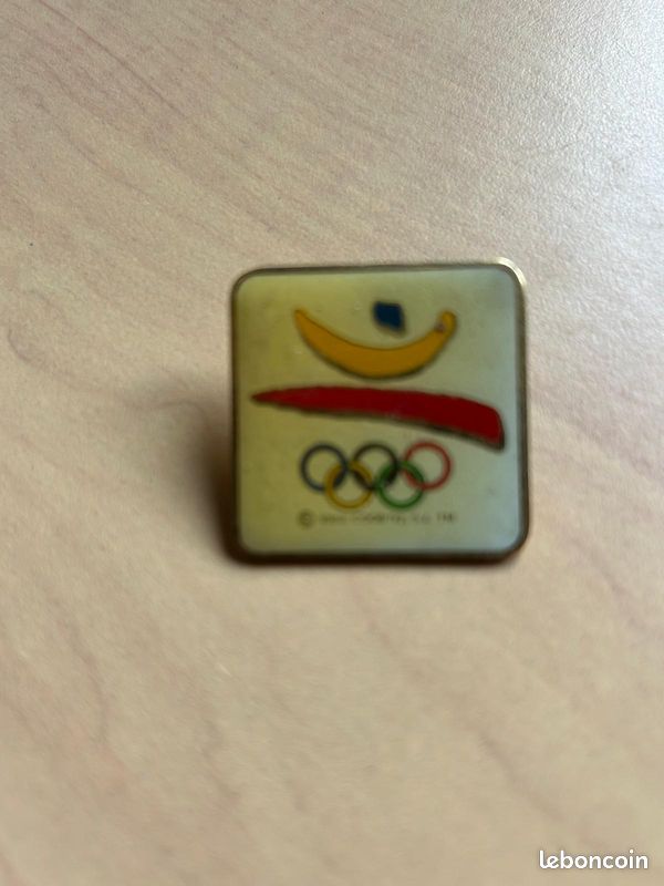 PIN'S COCA COLA / Jeux olympiques Barcelone - Basket (Marca reg 1988 COOB 1992) EUR 10,00 - FR