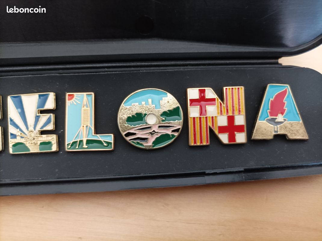 LLÉVATE GRATS ESTAS 6 MEDALLAS HSTÓRCAS DE BARCELONA - YouTube