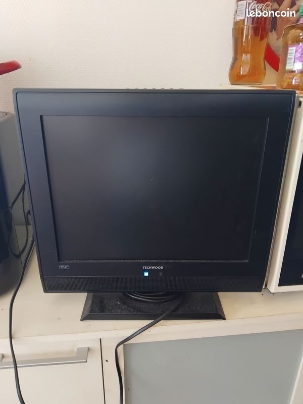 Tv lcd 22 pouces techwood (image 3)
