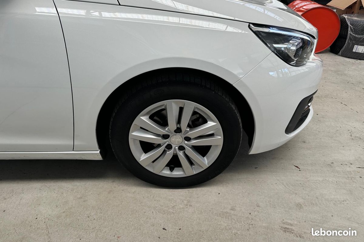 PEUGEOT 308 ACTIVE 130 ch 1.5L BlueHDi S&S (image 11)