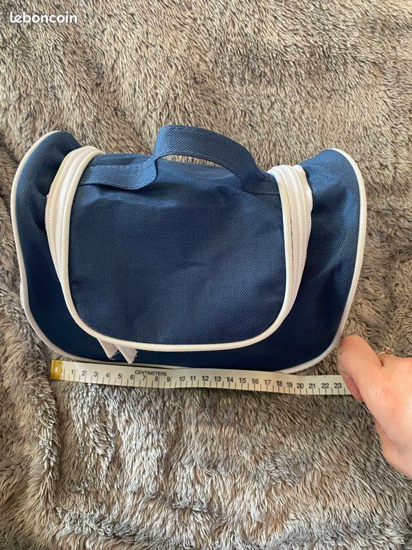 Trousse De Toilette Yves Rocher - Bleue Et Blanche - Neuf Avec étiquettes