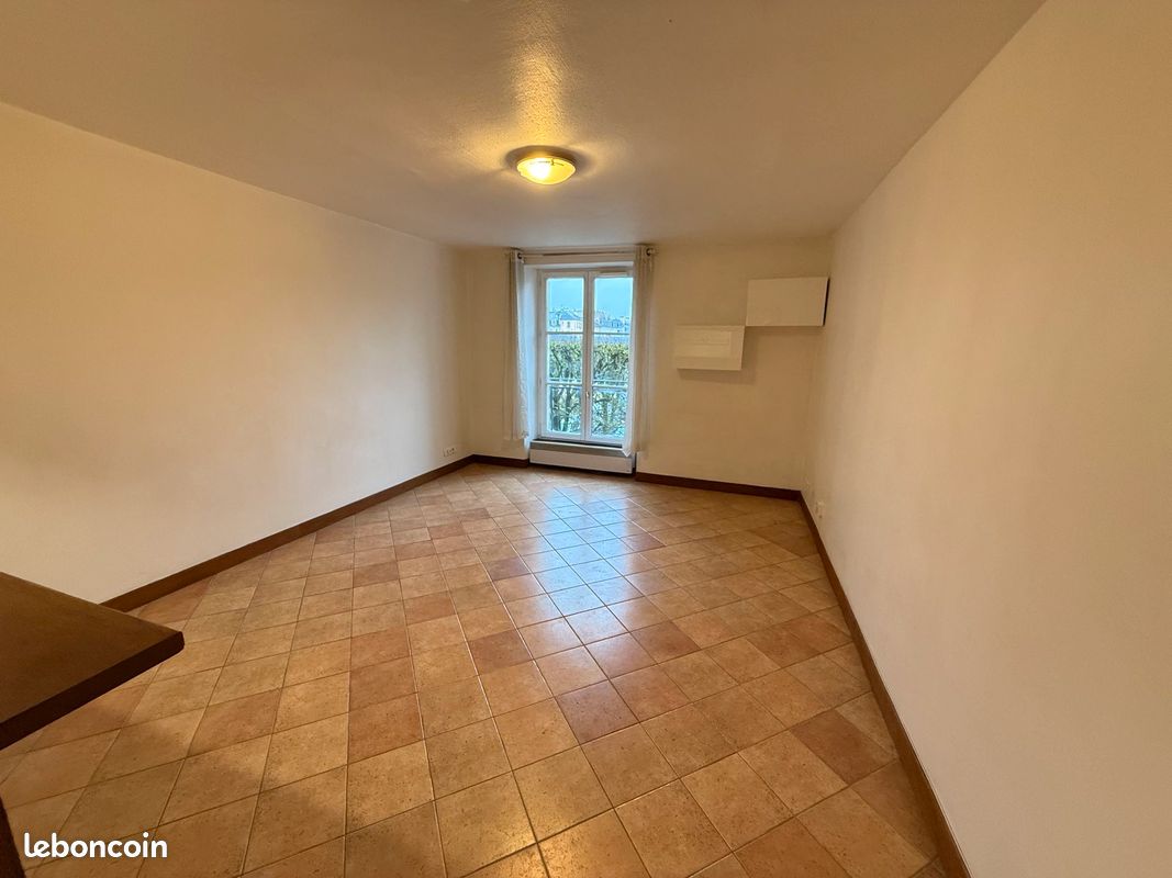 Appartement 2 pièces 36 m² · à Versailles · 36 m² · 1 060 €/mois