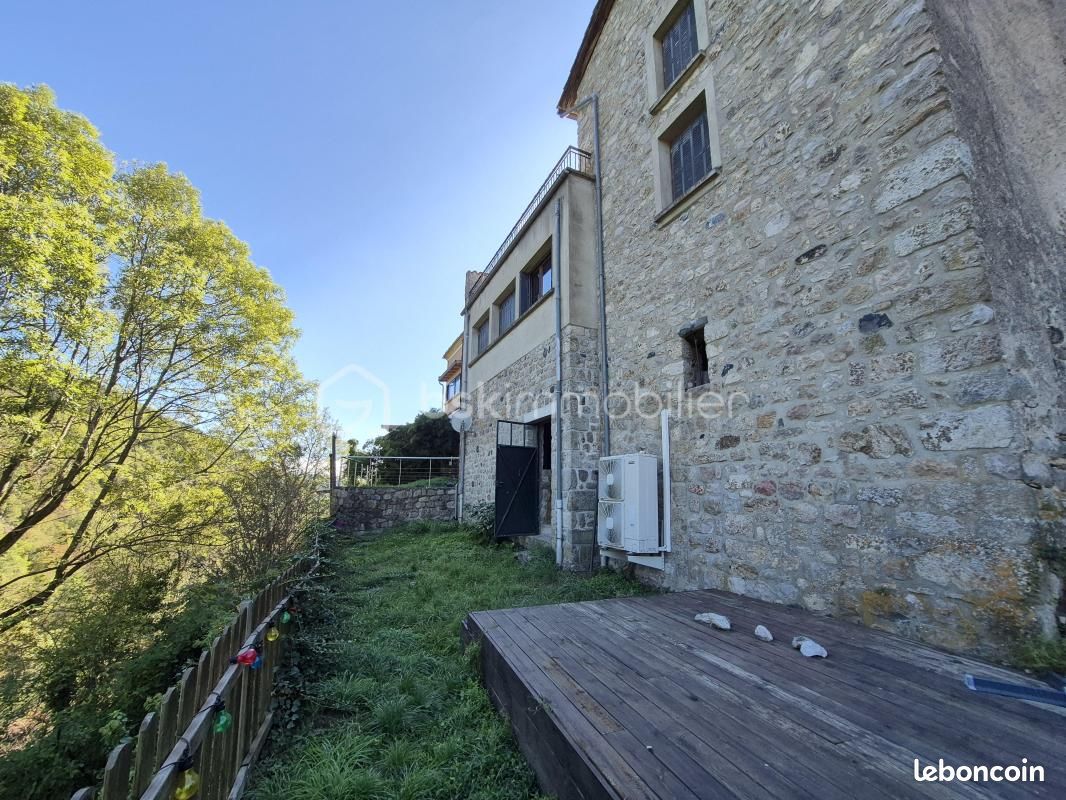 Maison 5 pièces 87 m² · à Vallées-d'Antraigues-Asperjoc · 87 m² · 172 000 €