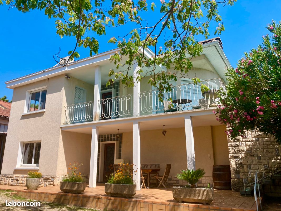 Maison 12 pièces 220 m² · à Mirande · 220 m² · 289 000 €