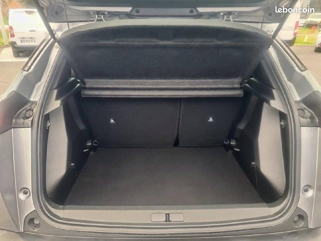 Peugeot 2008 Hybrid 136 e-DCS6 - Style (image 6)
