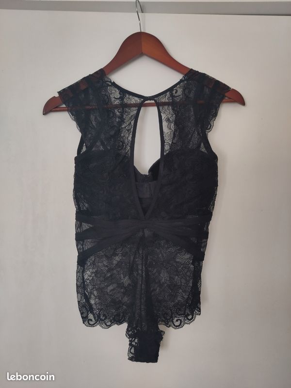 Body bustier soutien gorge en dentelle noir Chose promise 90B (image 2)
