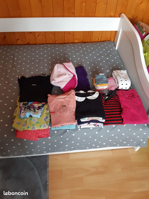 Lot vetement fille 8 ans (image 1)