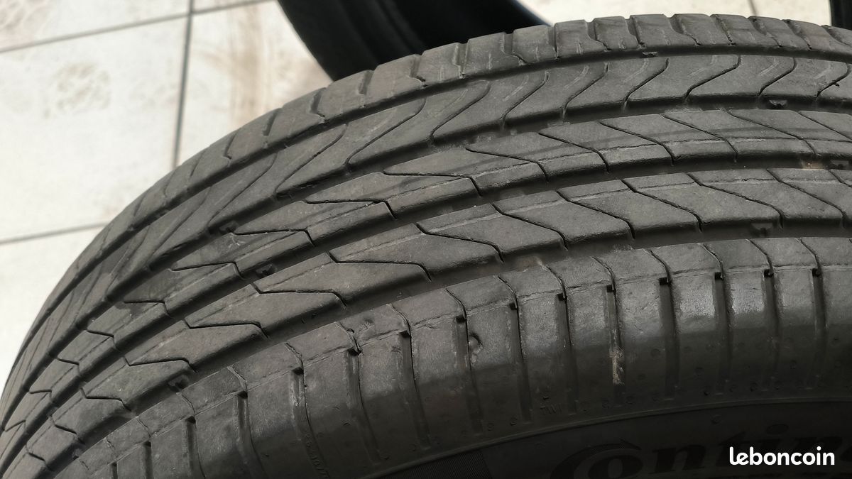 Pneus 205/60r16 (image 1)