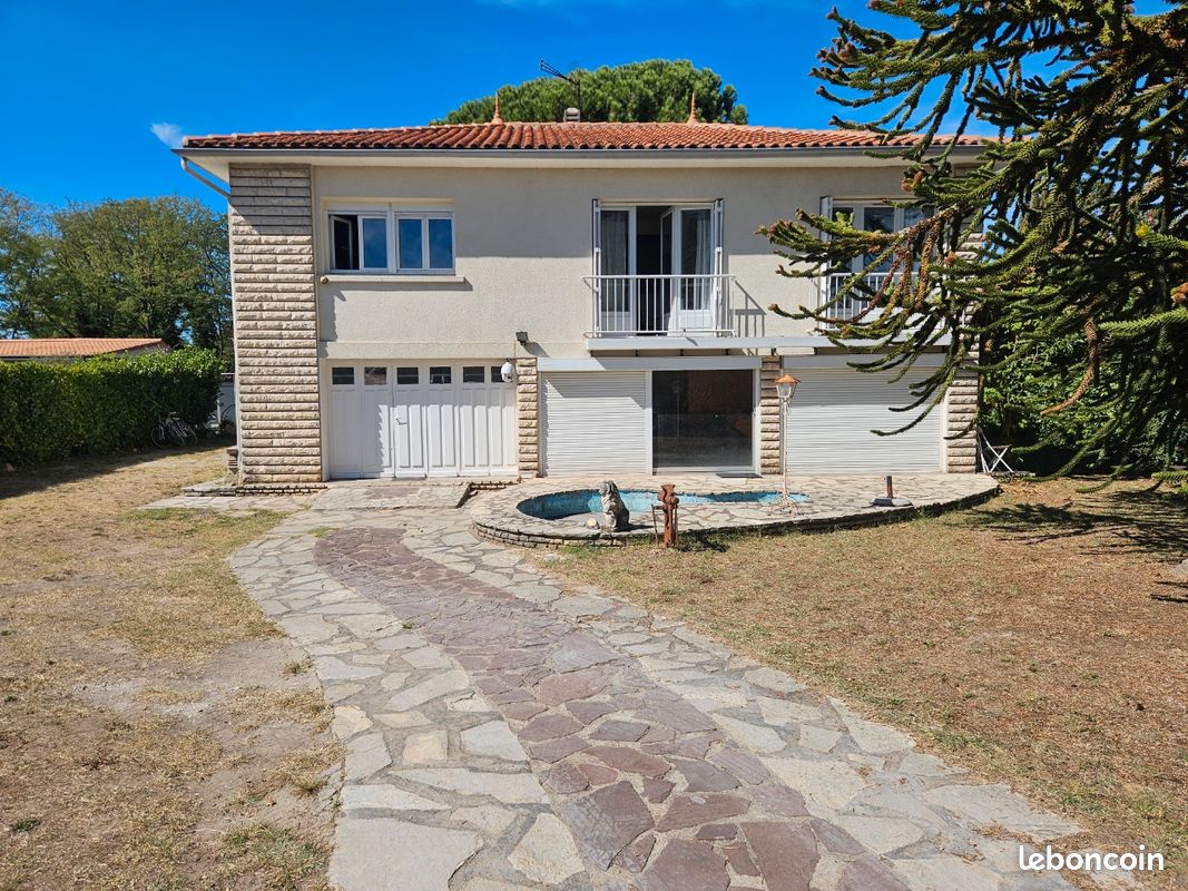Maison 5 pièces 120 m² · à Saint-André-de-Cubzac · 120 m² · 240 000 €