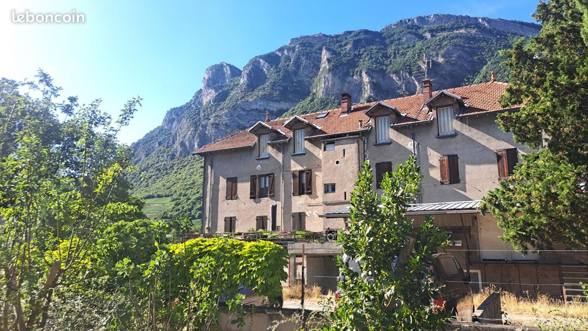 Appartement 3 pièces 73 m² · à Montmélian · 73 m² · 150 000 €