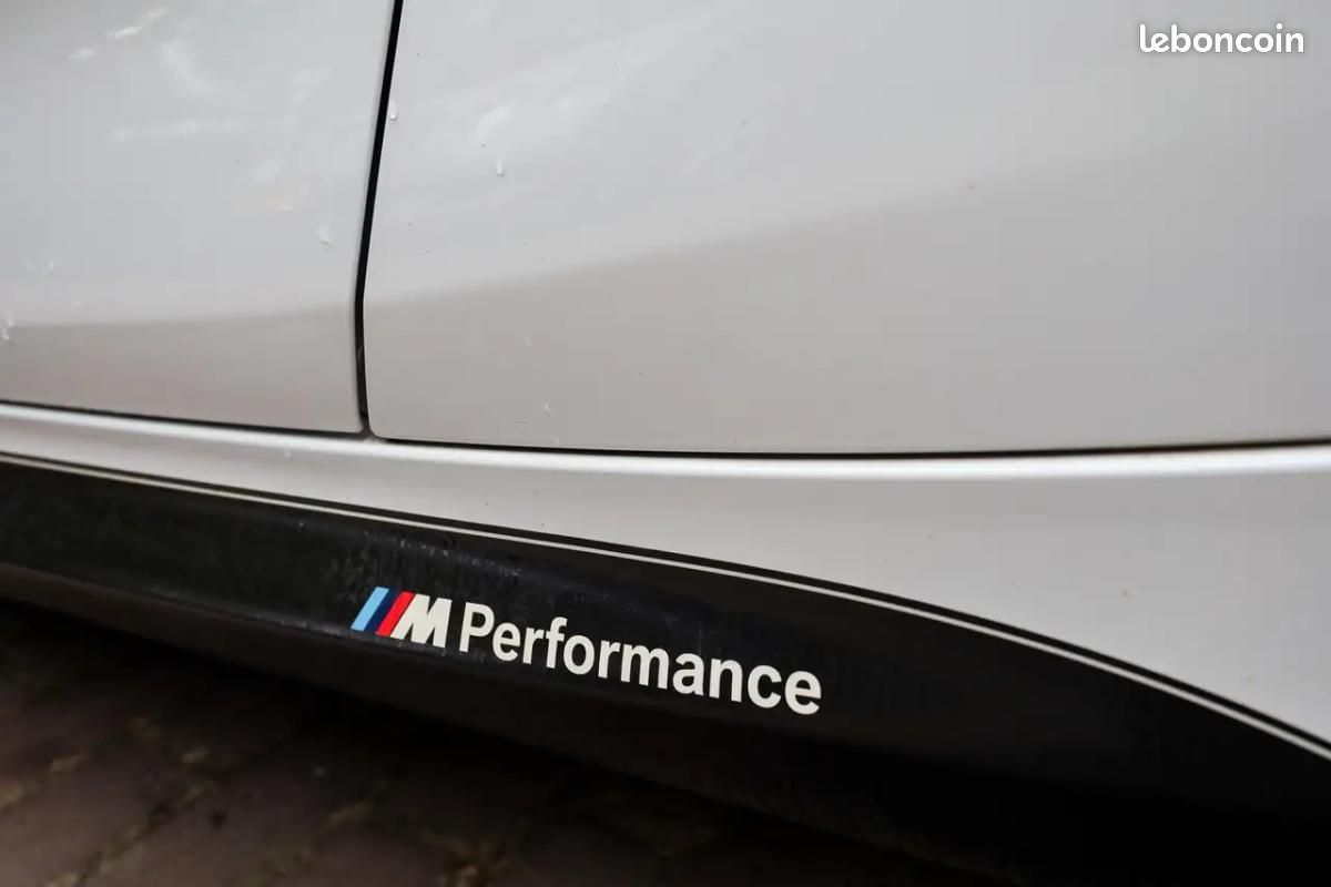 BMW M2 328 ch ARRIÈRE - BOITE MANUELLE M SPORT CAMÉRA D'AIDE AU STATIONNEMENT TOIT OUVRANT VOLANT... (image 18)
