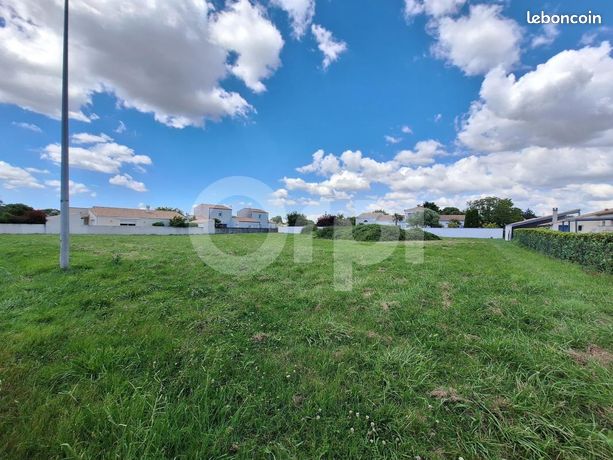 Terrain 698 m² Medis