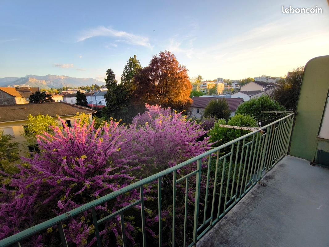 Appartement 4 pièces 80 m² · à Voiron · 80 m² · 880 €/mois