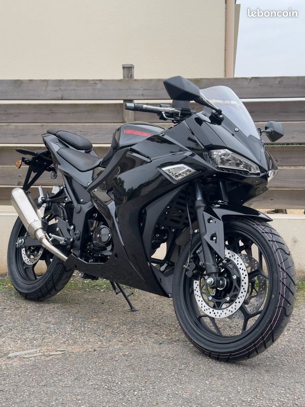 Moto Sportive YAMASAKI RS 50cc Injection Moto neuve modèle 2025
