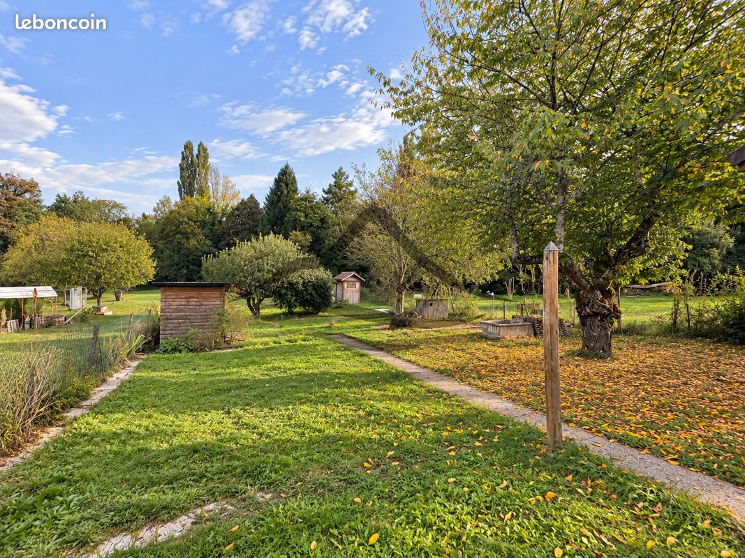Appartement 6 pièces 156 m² · à Entrelacs · 156 m² · 329 000 €