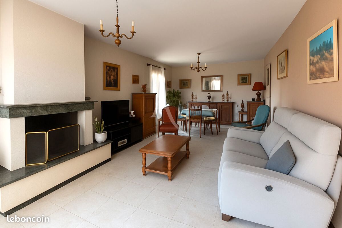 Propriété 8 pièces 163 m² (image 2)