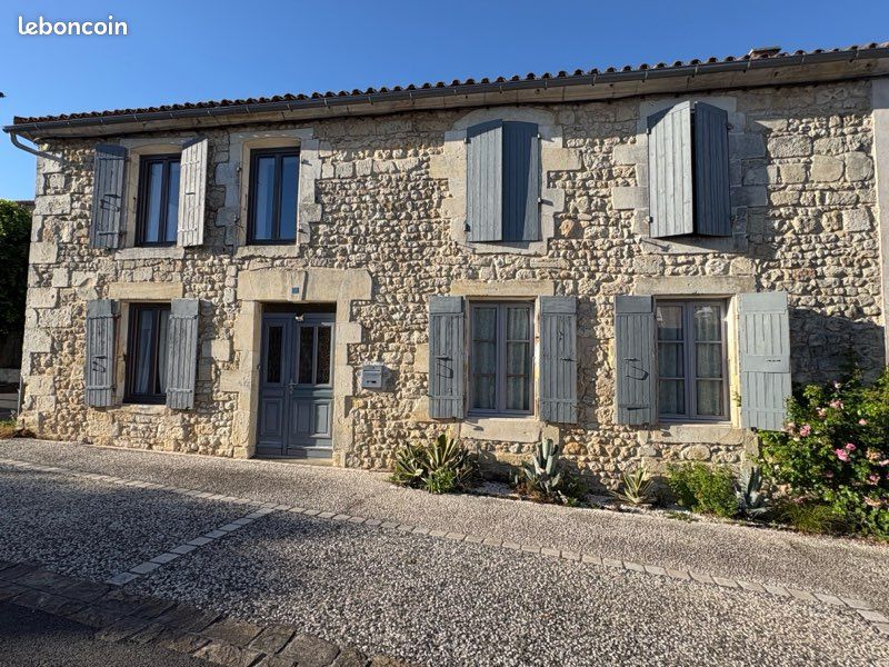 Maison 6 pièces 166 m² · à Saint-Sornin · 166 m² · 210 000 €