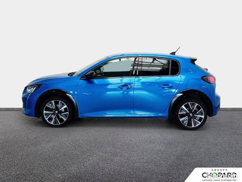 Peugeot 208 PureTech 100 S&S BVM6 GT (image 9)
