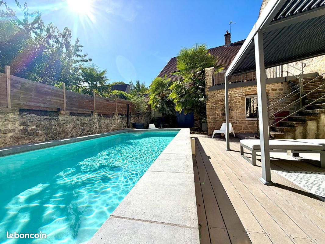 Maison 5 pièces 170 m² · à Menotey · 170 m² · 330 000 €
