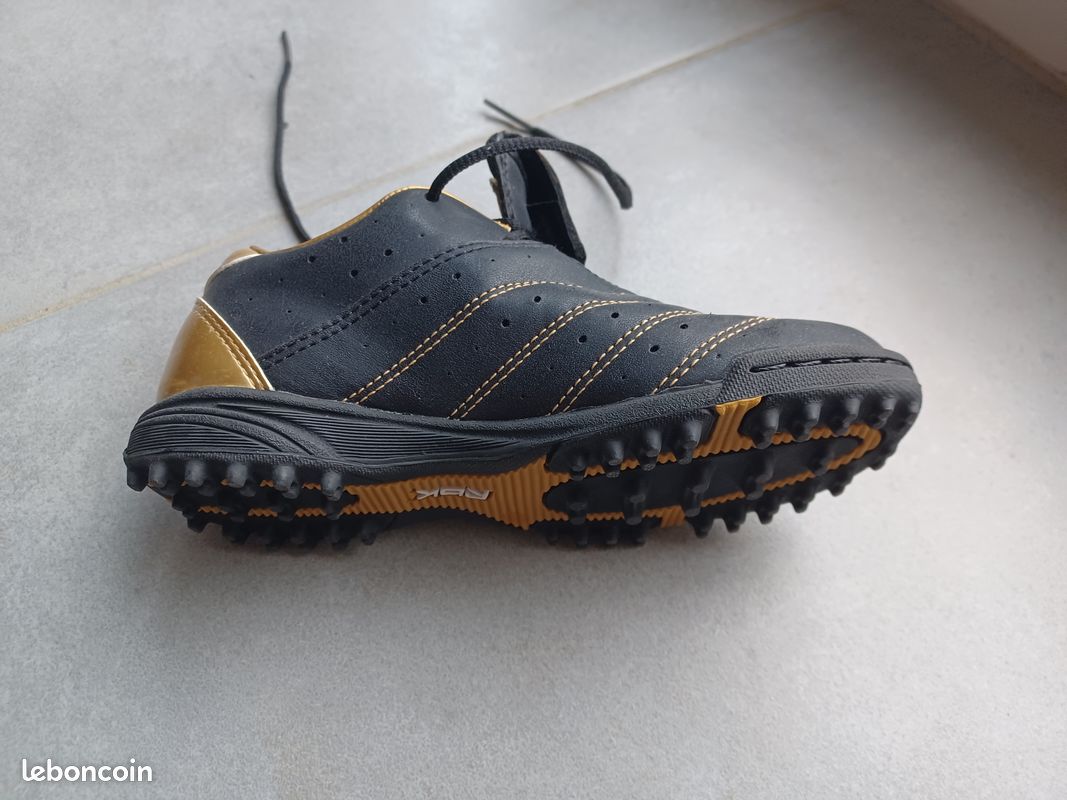 Chaussure foot taille 27.5 (image 2)