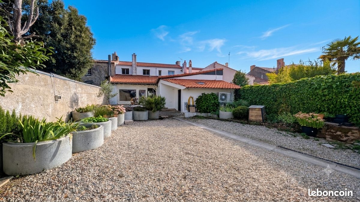 Maison 7 pièces 160 m² · à Bois-de-Céné · 160 m² · 279 900 €