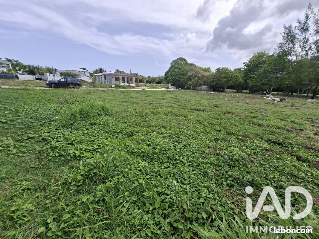 Terrain 600 m² · à Saint-François · 600 m² · 115 000 €