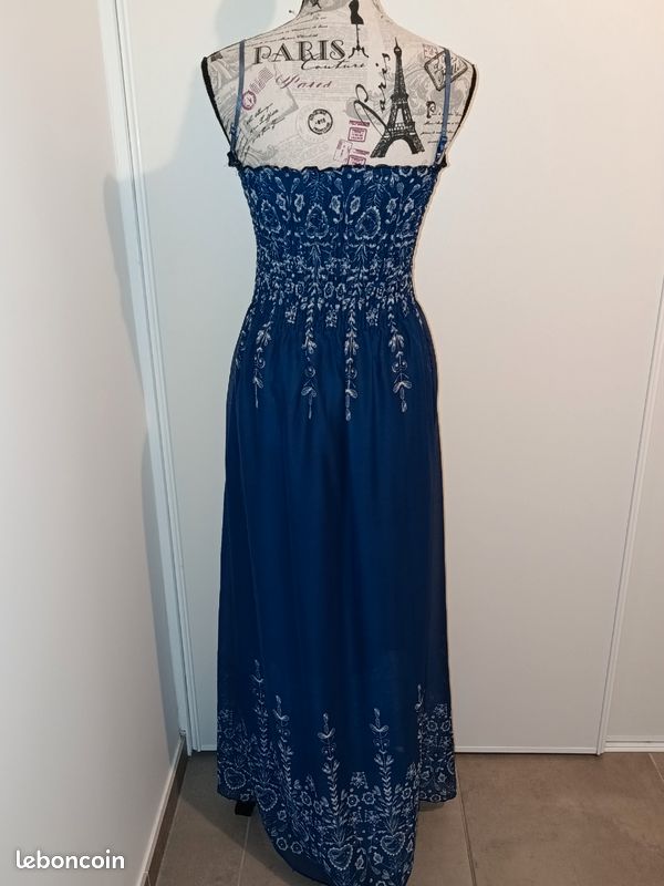 Robe longue bustier bleu nuit à motifs scintillants et strass (image 5)