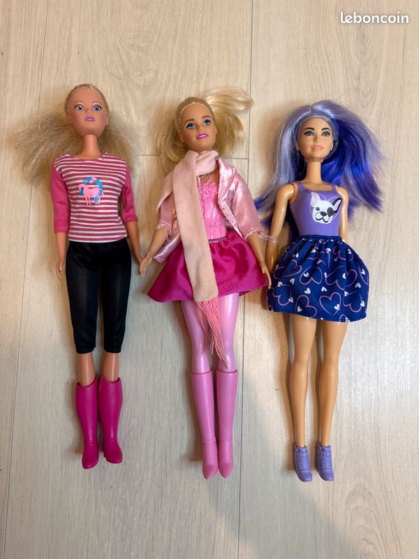 Lot de 3 barbies (image 1)