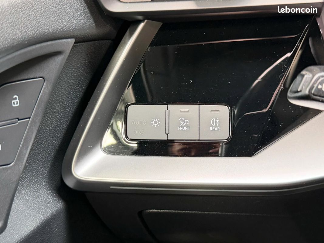 AUDI A3 SPORTBACK 35 TFSI Mild Hybrid 150 S tronic 7 Business line Suivi entretien Complet (image 28)