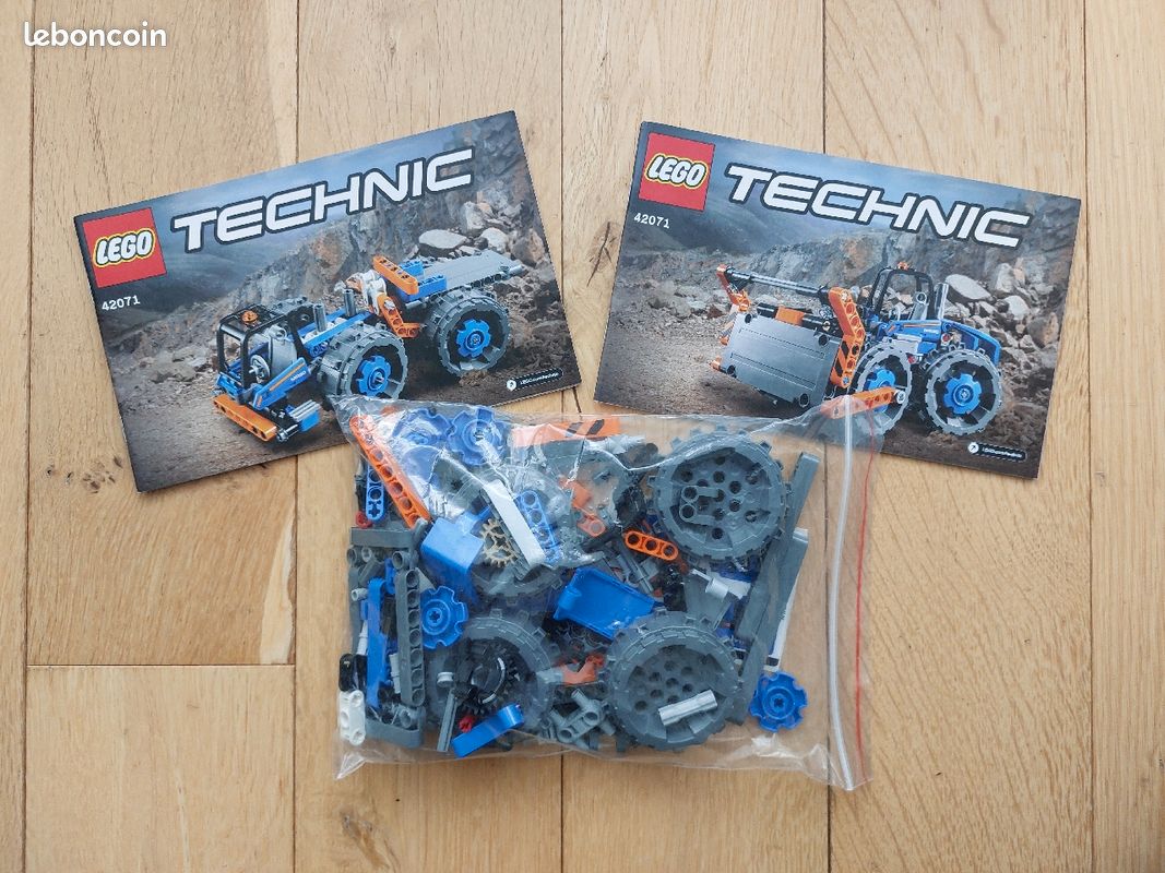 Lego 42071 (image 3)