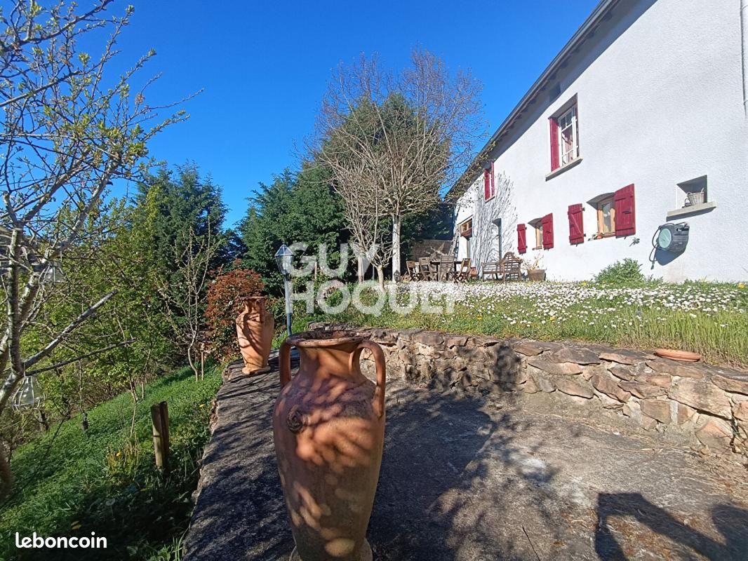 Maison 5 pièces 160 m² · à Bussières · 160 m² · 170 000 €