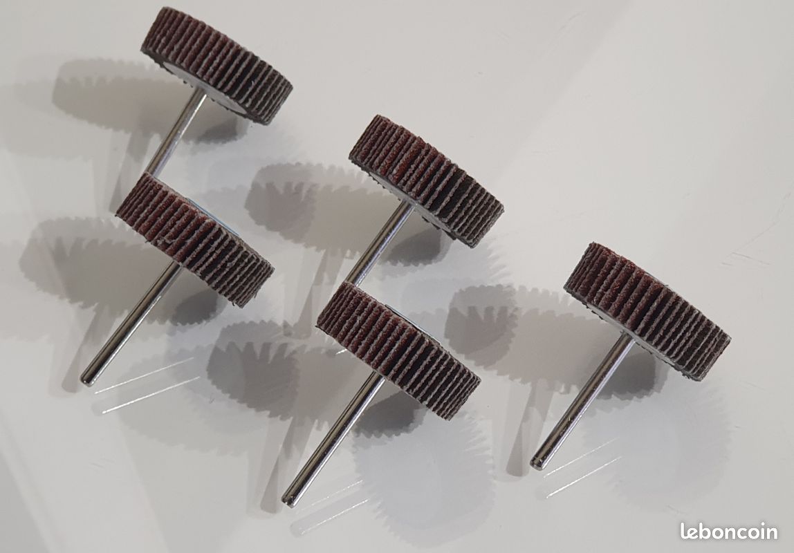 Brosse à récurer avec fibres naturelles | Novéo Brosse à récurer avec fibres naturelles | Novéo