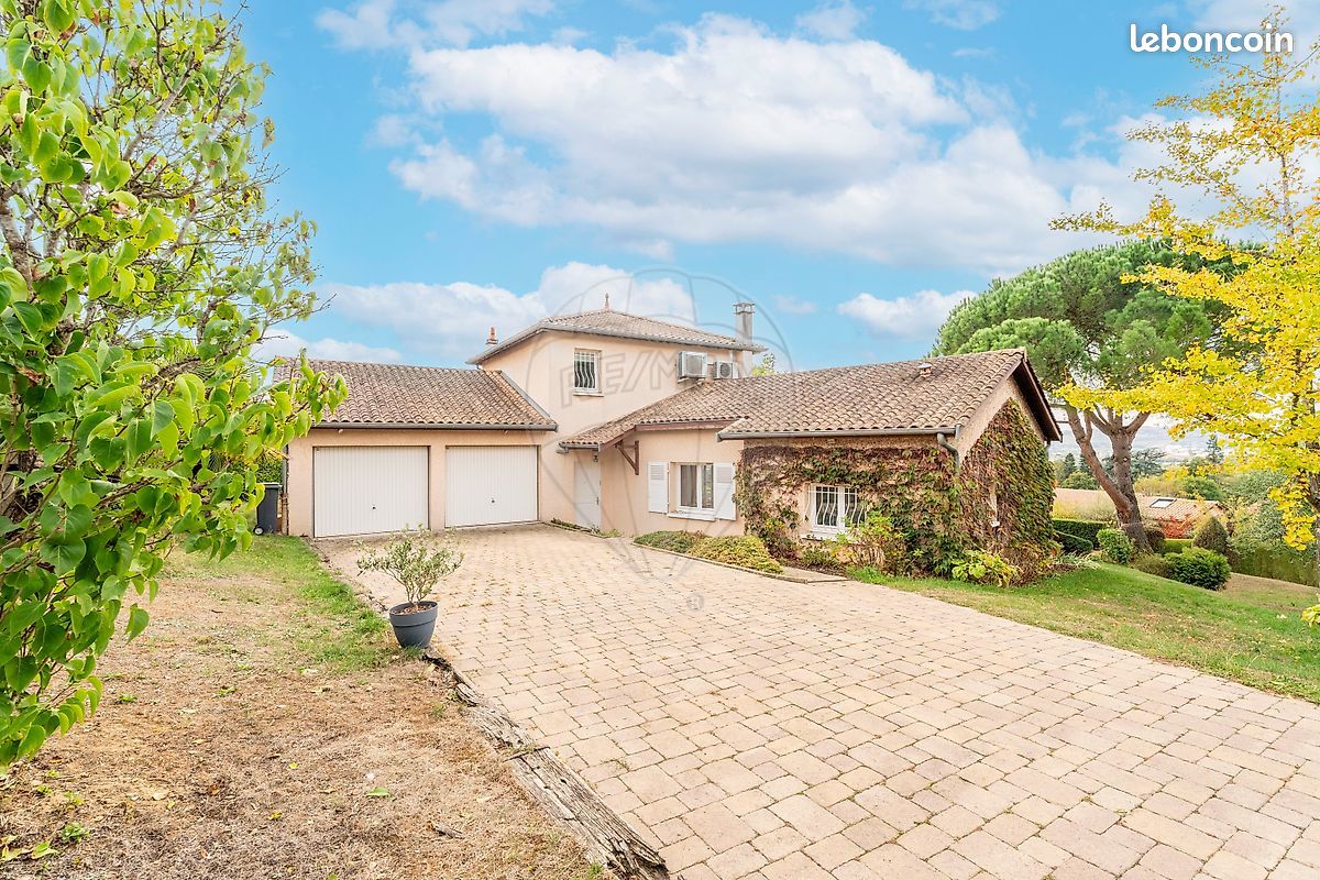 Maison 4 pièces 128 m² · à Jassans-Riottier · 128 m² · 447 000 €