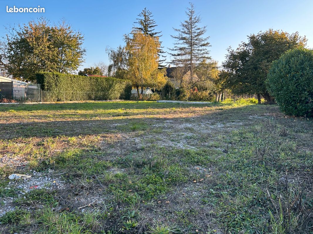 Terrain 617 m² · à Saint-Aubin · 29 000 €