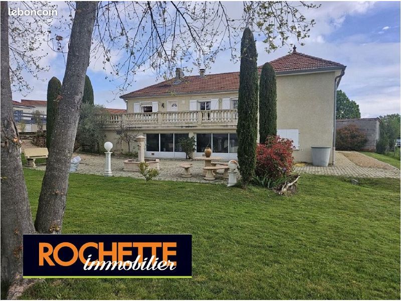 Maison 6 pièces 140 m² · à Montrond-les-Bains · 140 m² · 365 000 €