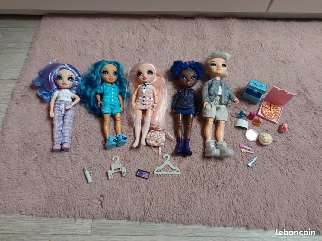 Lot Rainbow High / Shadow High + accessoires (image 1)