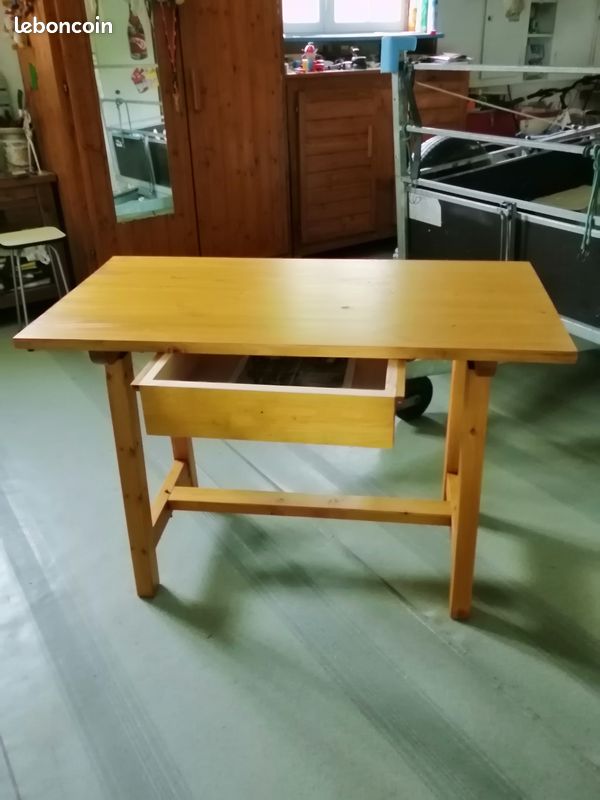 Table (image 3)