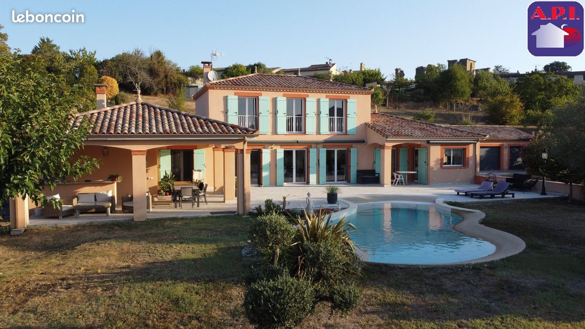 Maison 7 pièces 201 m² · à Lagarde · 201 m² · 525 000 €