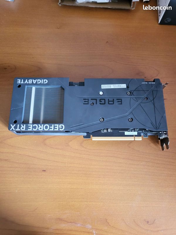 🎮 Carte Graphique GIGABYTE RTX 4060 EAGLE OC 8 Go – Excellent état 🎮 (image 2)