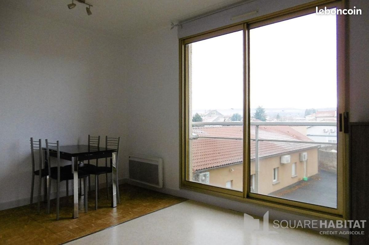 Appartement 1 pièce 20 m² · à Issoire · 20 m² · 375 €/mois