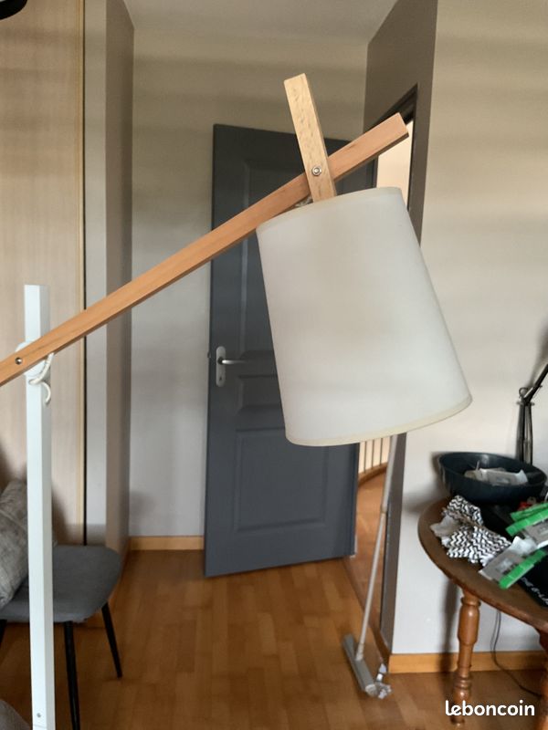 Lampadaire moderne (image 3)