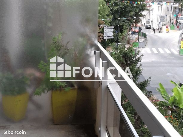 https://img.leboncoin.fr/api/v1/lbcpb1/images/8c/ef/a3/8cefa31b09c0f0dccdd2e35090f86745b251b7a7.jpg?rule=ad-image