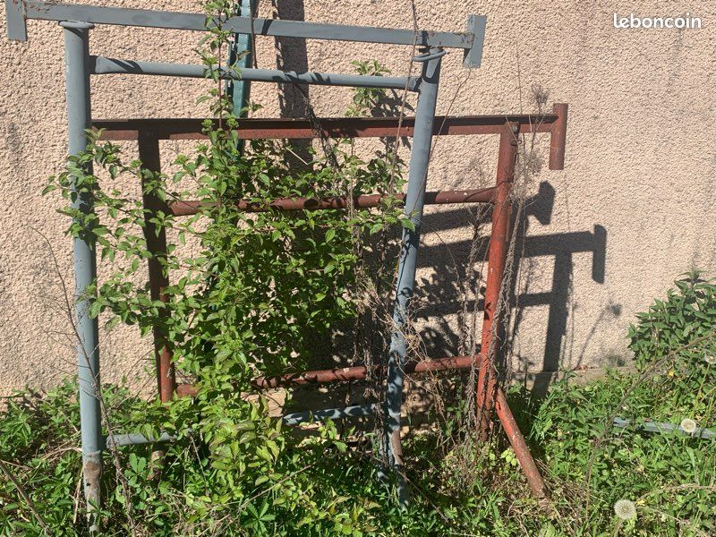 Lot de 2 Tréteaux à Vendre (image 5)