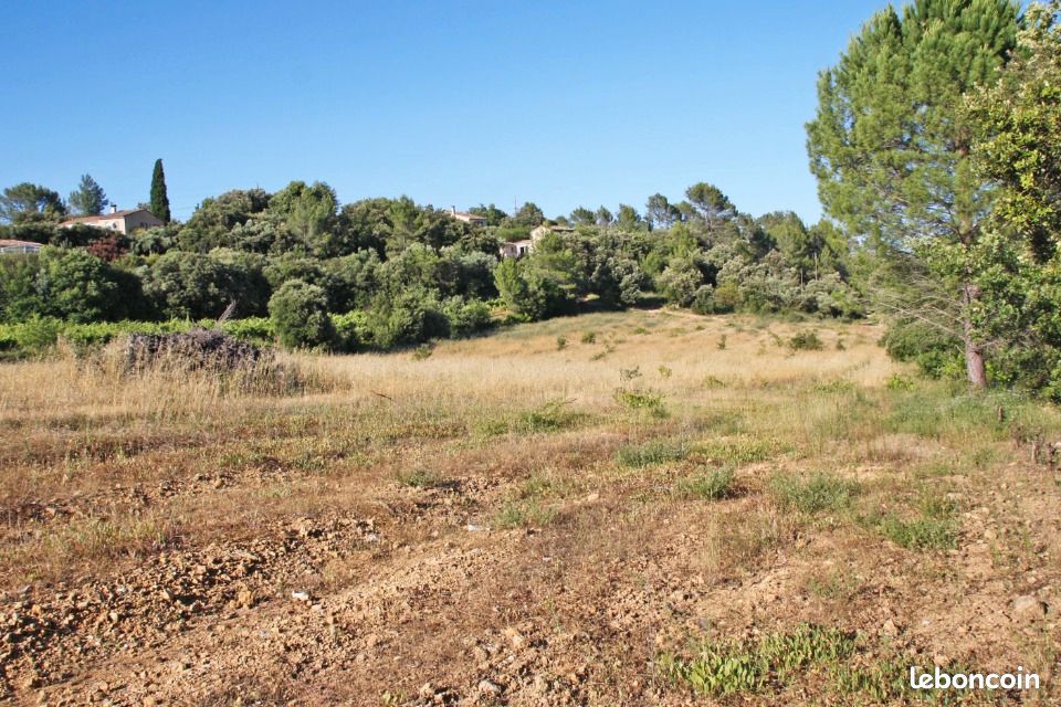 Terrain 1 514 m² Carces · à Carcès · 165 000 €