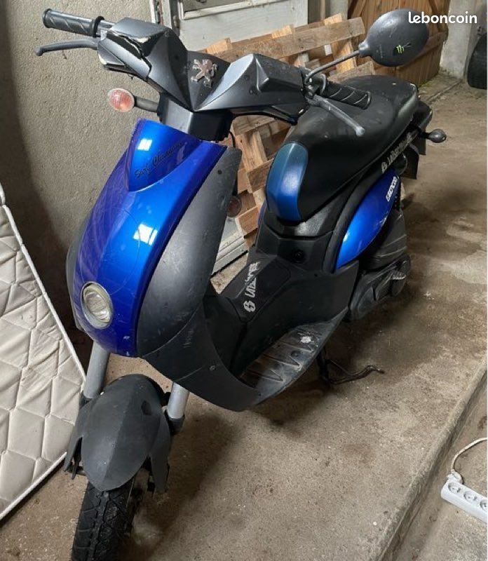 Peugeot Ludix 2005 Skuter Motor Pezo Peugeot Ludix 2005 2t 50ccm