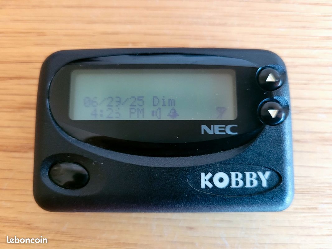 Biper NEC Kobby KA110 – Porte Ceinture, Avec Notice Et Carte De Présentation