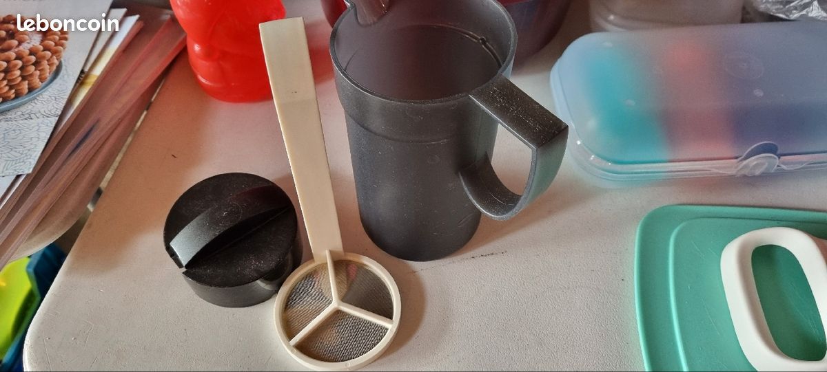 Tupperware (image 2)